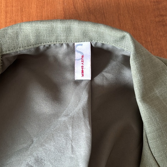 Suzy Shier Short Sleeve Blazer - Picture 7 of 10